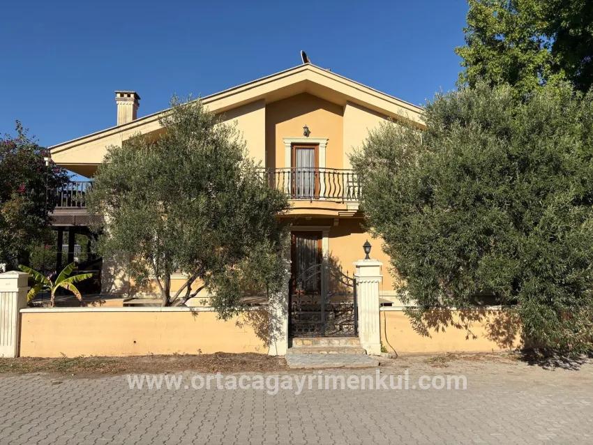 Ortaca Dalyan Mah. Satılık 4+2 Villa - 200 m²