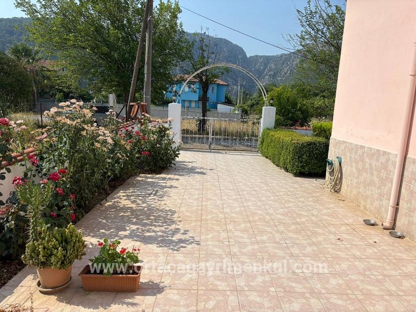 Ortaca Okçular Mah. Satılık 6+2 Müstakil Ev - 514 m²