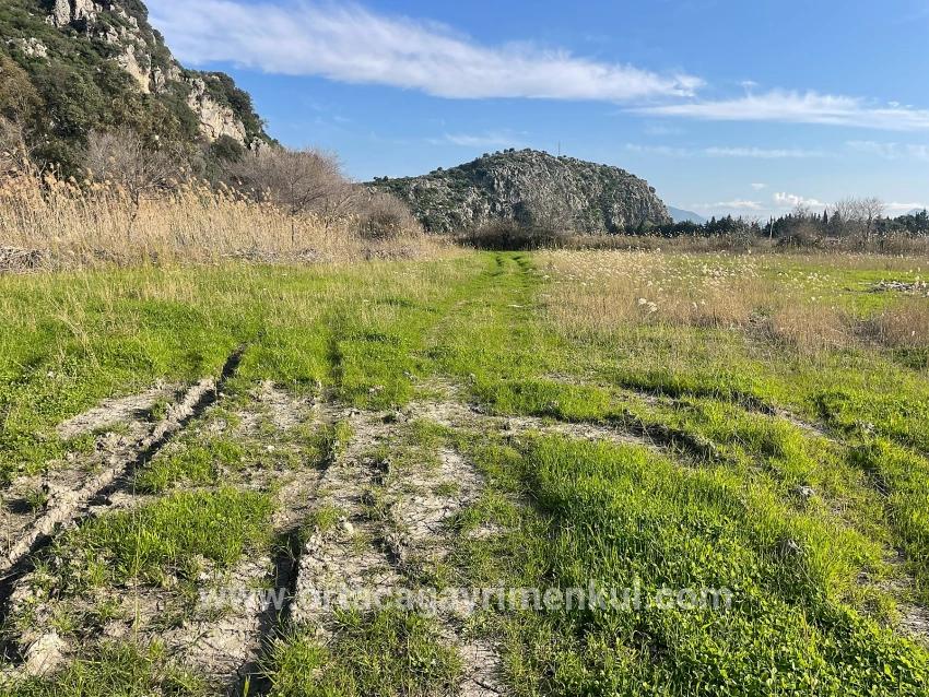 Ortaca Dalyan Mah. Satılık Arsa - Konut İmar Durumlu - 6.800 m²