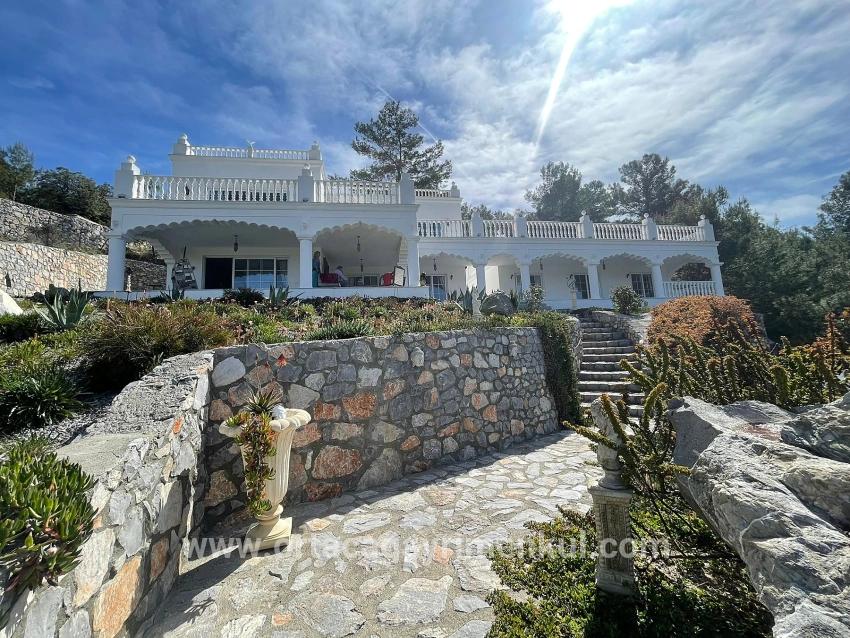Ortaca Gökbel Mah. Satılık 7+1 Villa - 5.000 m²