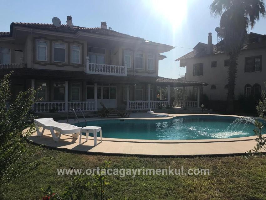 Ortaca Dalyan Mah. Satılık 4+1 Villa - 1.000 m²
