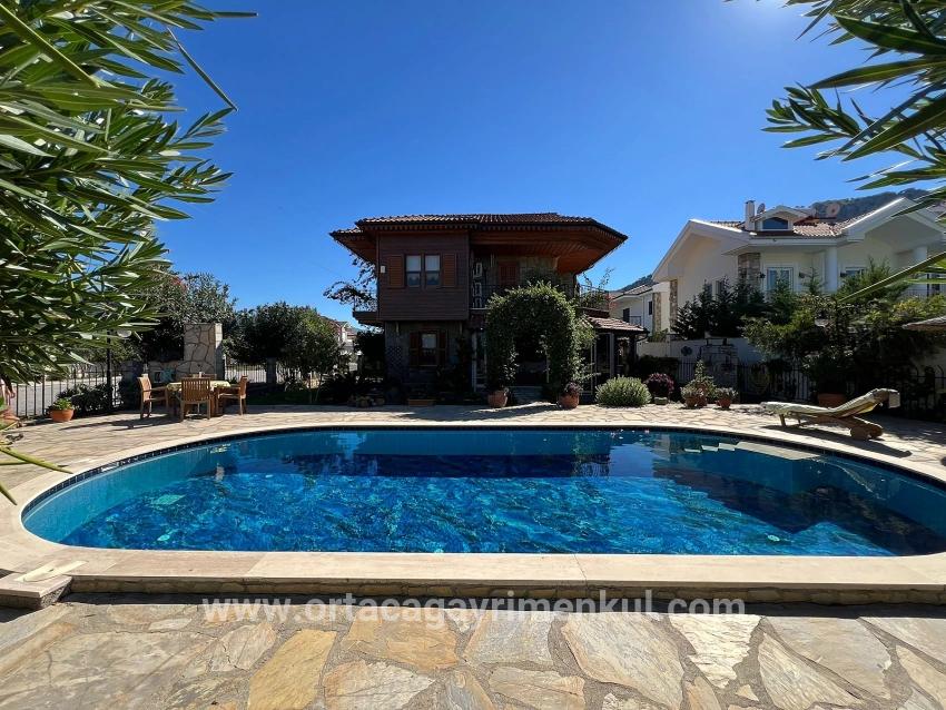 Ortaca Dalyan Mah. Satılık 5+1 Villa - 580 m²