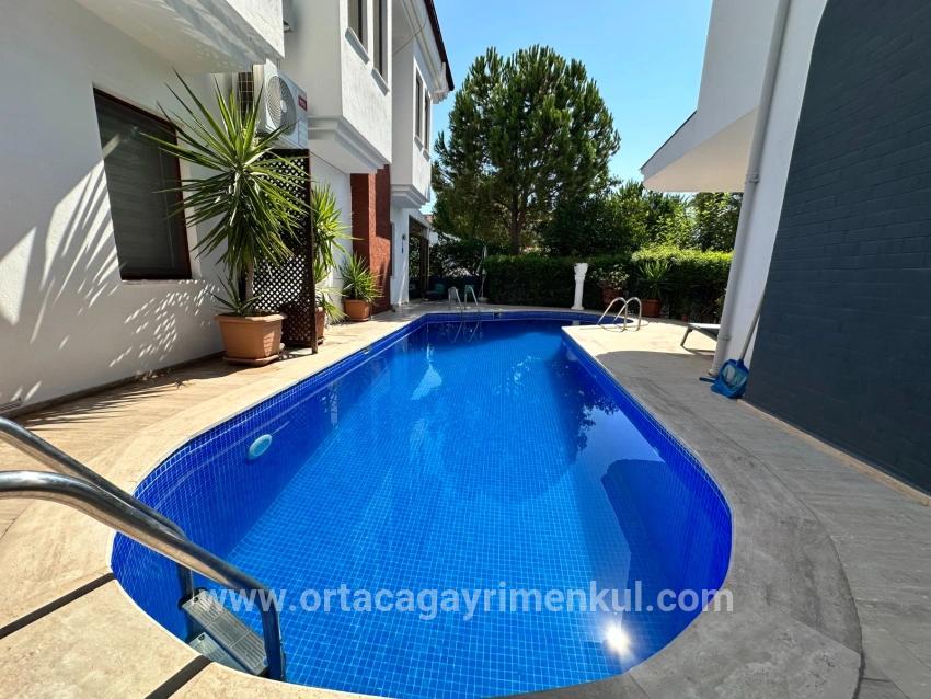 Ortaca Dalyan Mah. Satılık 3+1 Villa - 619 m²