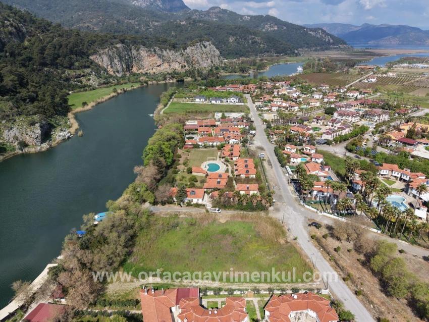 Ortaca Dalyan Mah. Satılık Arsa - Turizm İmar Durumlu - 2.600 m²