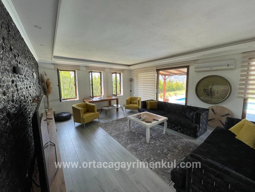 Ortaca Dalyan Mah. Satılık 4+1 Villa - 7.000 m²