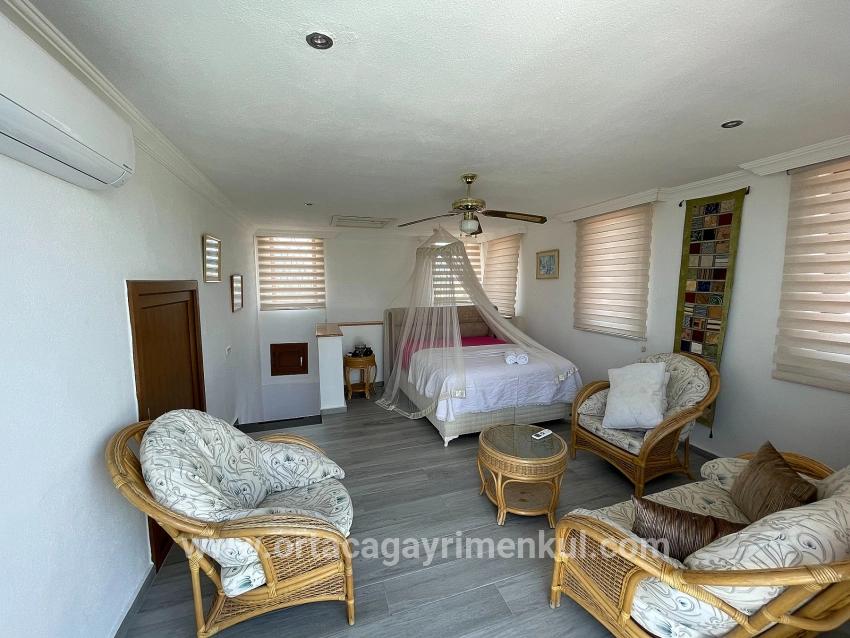 Ortaca Dalyan Mah. Satılık 4+1 Villa - 7.000 m²